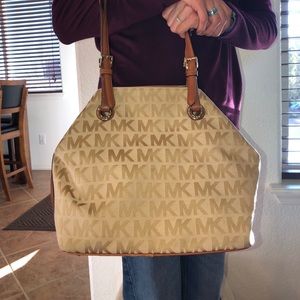 Michael Kors purse